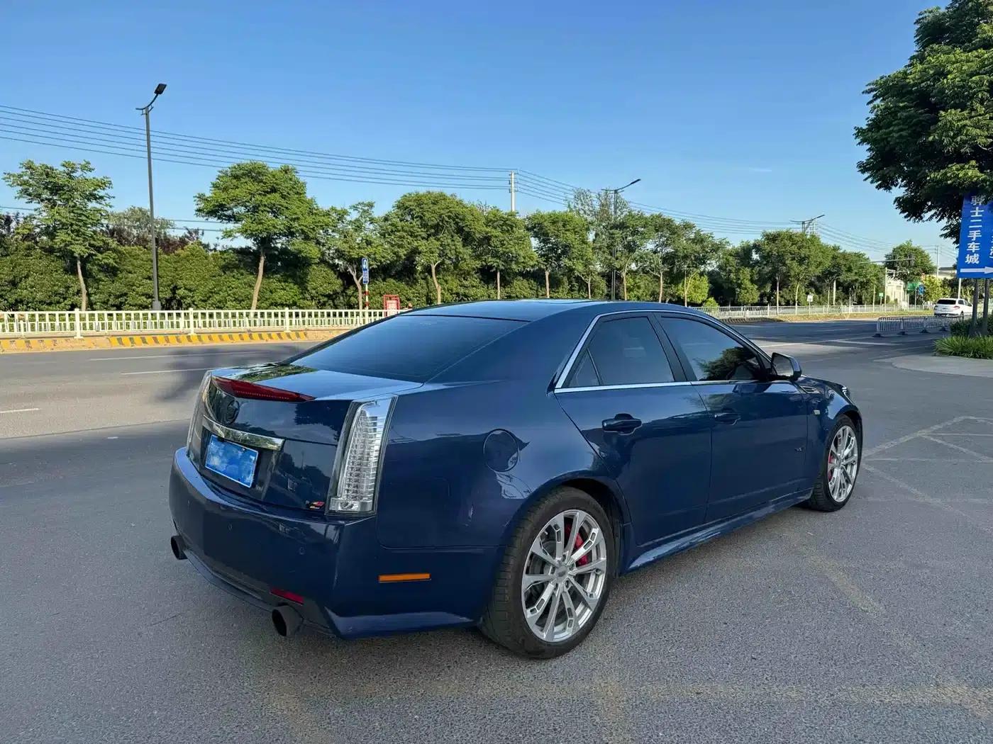 Imported Cadillac CTS 2009 model 6.2L CTS-V — миниатюра 5