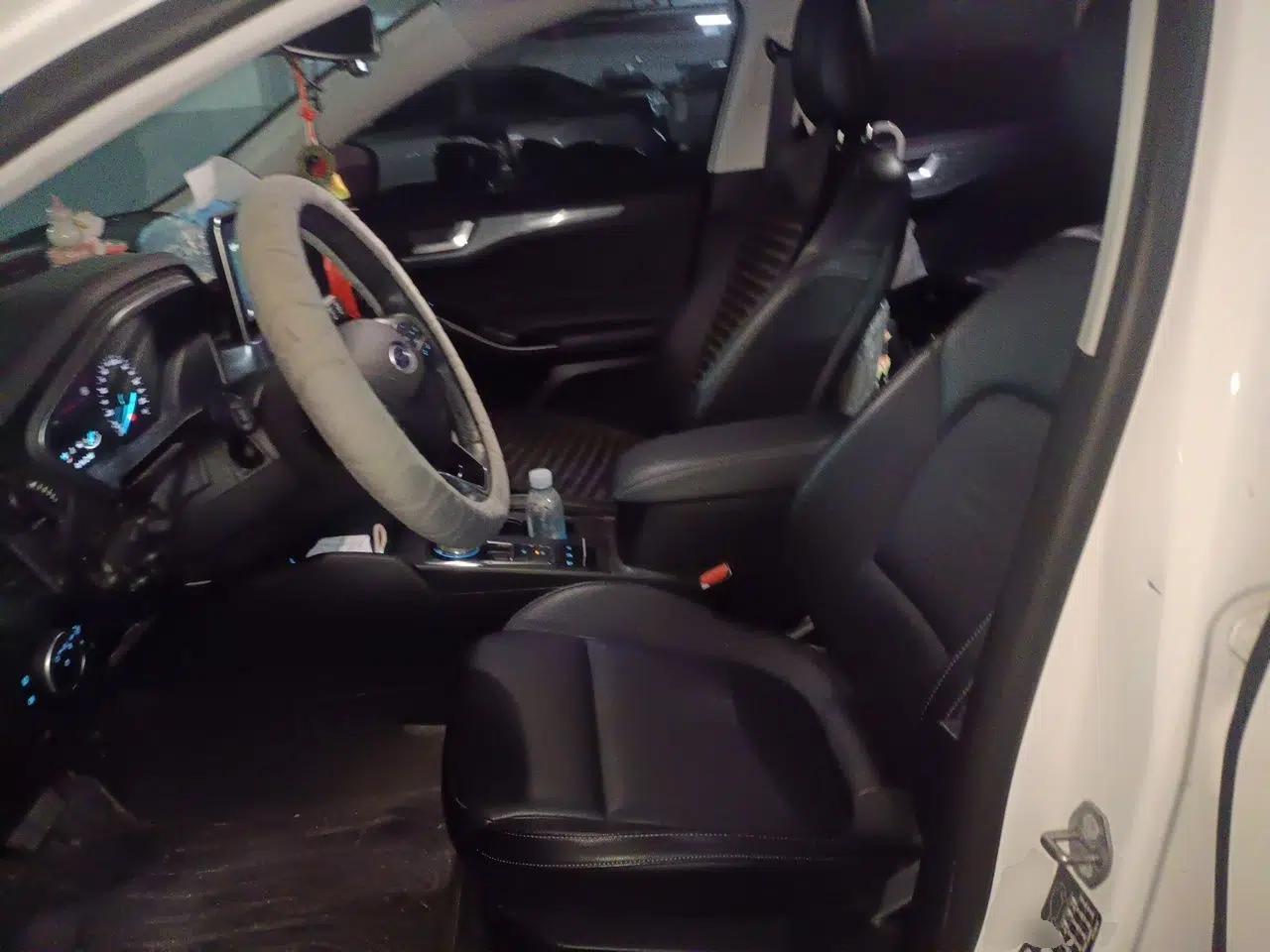 Ford Focus Active 2020 EcoBoost 180 Automatic Titanium Edition — миниатюра 15