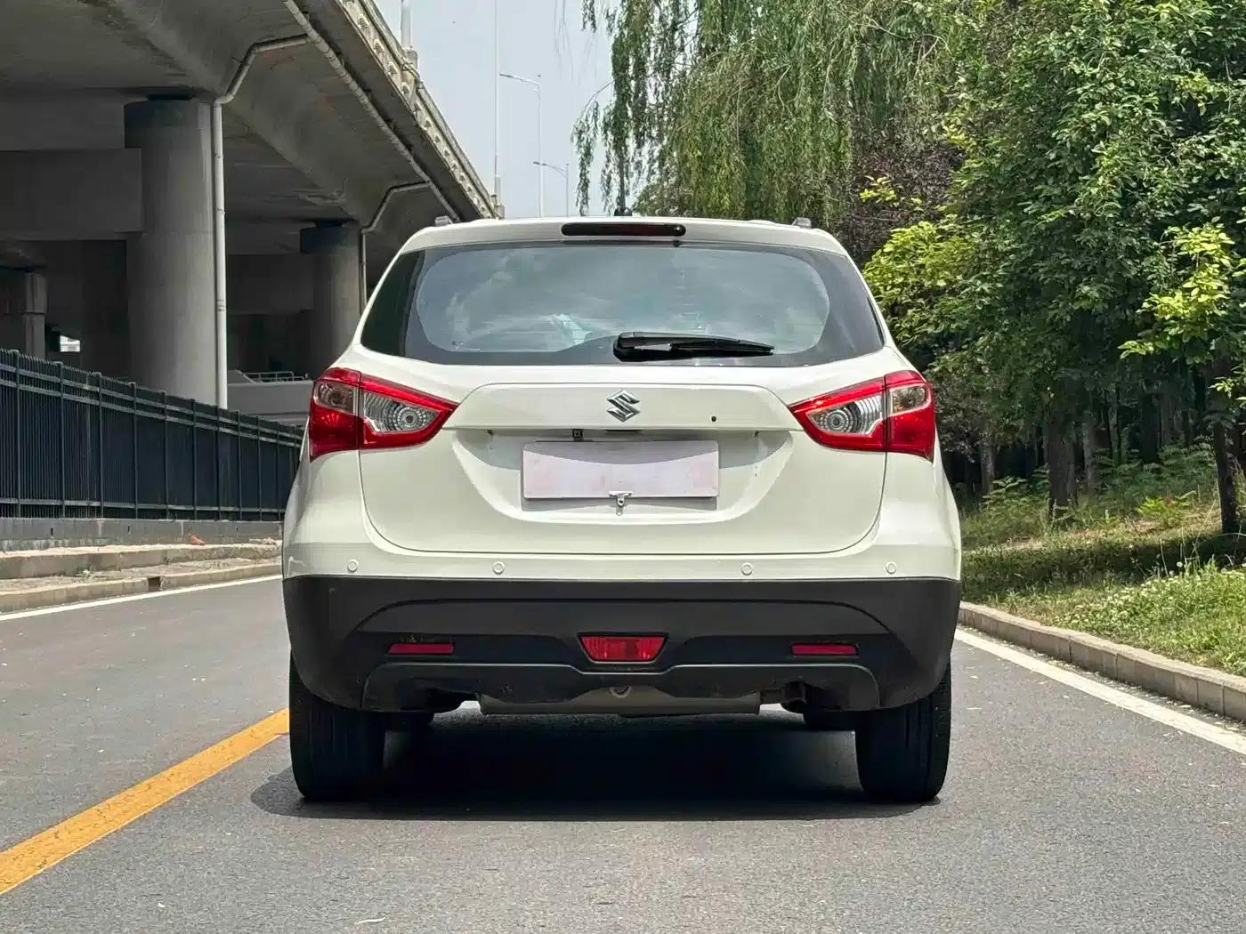 2014 Vitara 1.6L CVT 2WD Entry-level — миниатюра 5