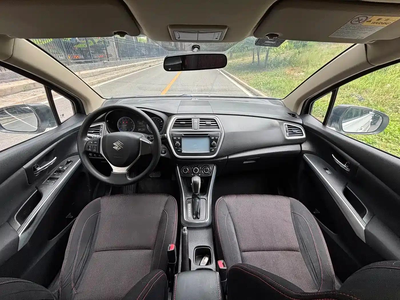 2014 Vitara 1.6L CVT 2WD Entry-level — миниатюра 8