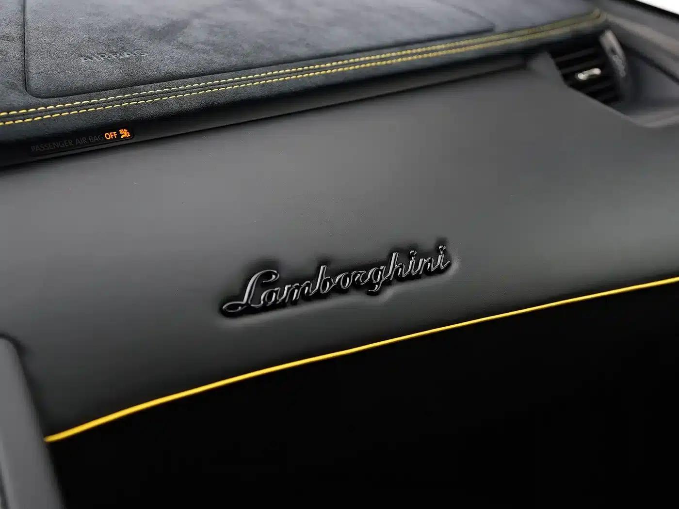 2015 Aventador LP 750-4 Superveloce — миниатюра 26