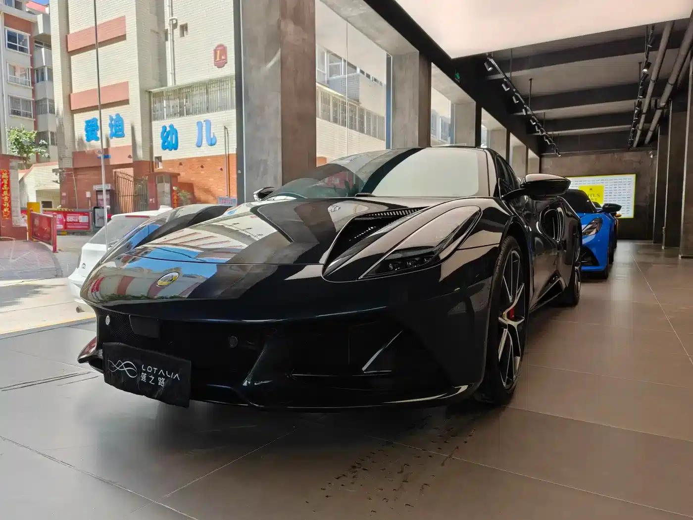 EMIRA 2021 2.0T DCT First Edition — миниатюра 1