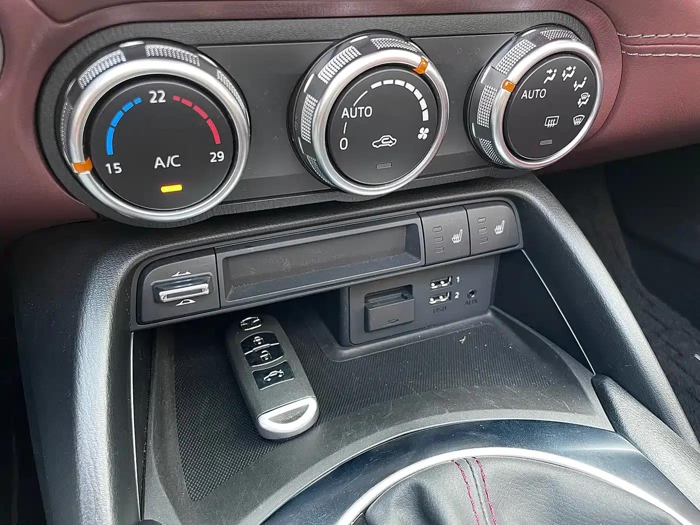 Mazda MX-5 2018 2.0L RF Pearl White — миниатюра 8