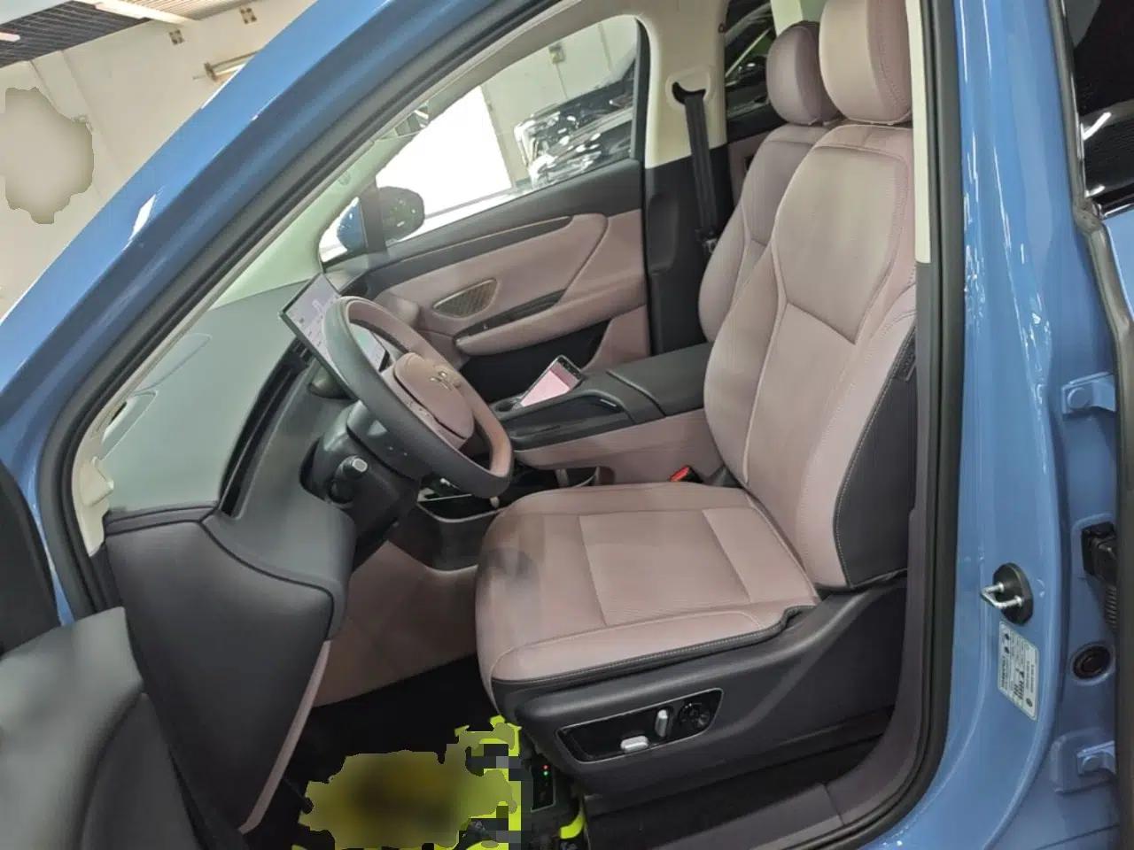 Hongqi Tiangong 06 2025 660 4x4 Smart Selection Edition — миниатюра 17