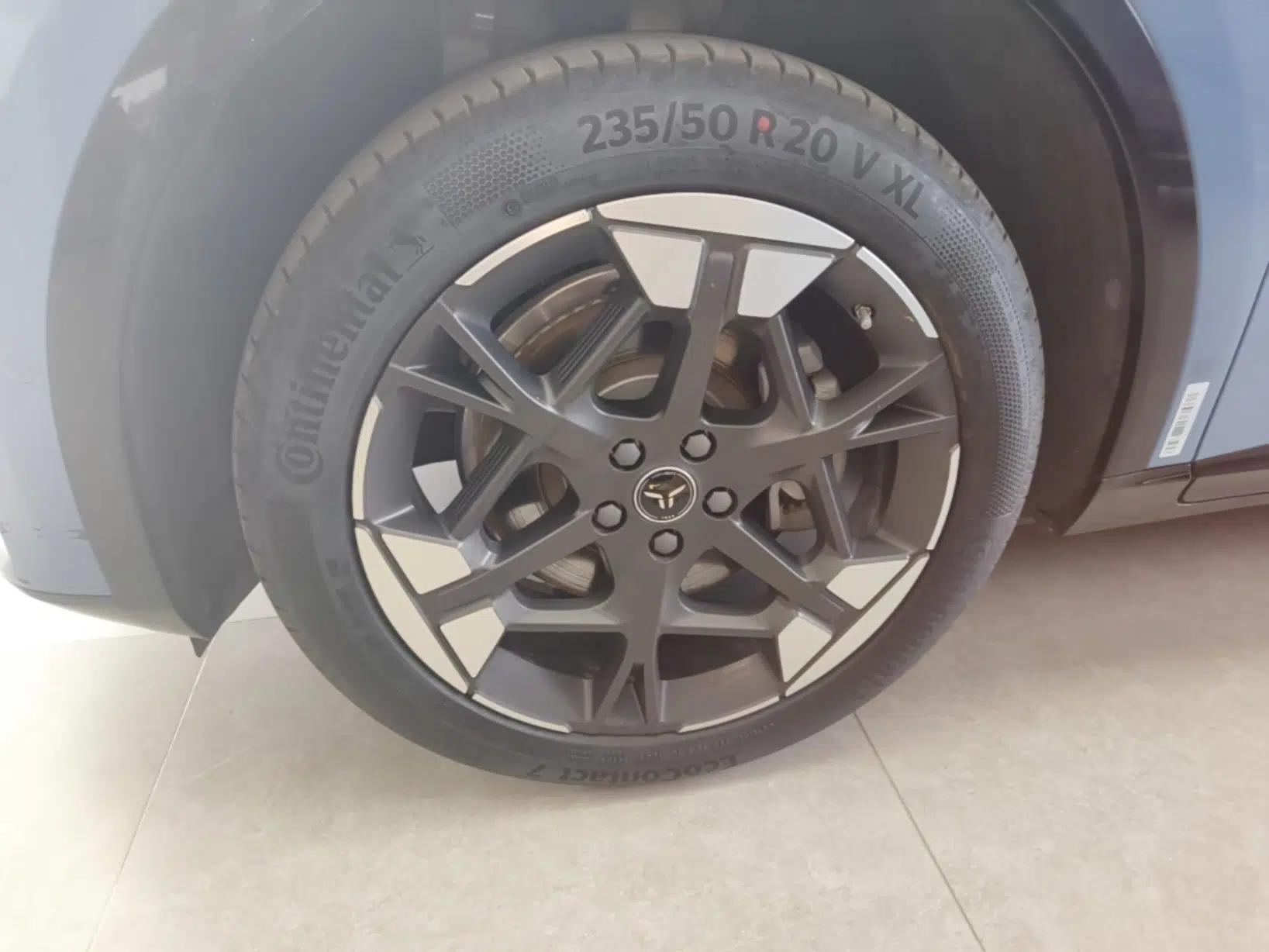Hongqi Tiangong 06 2025 660 4x4 Smart Selection Edition — миниатюра 10