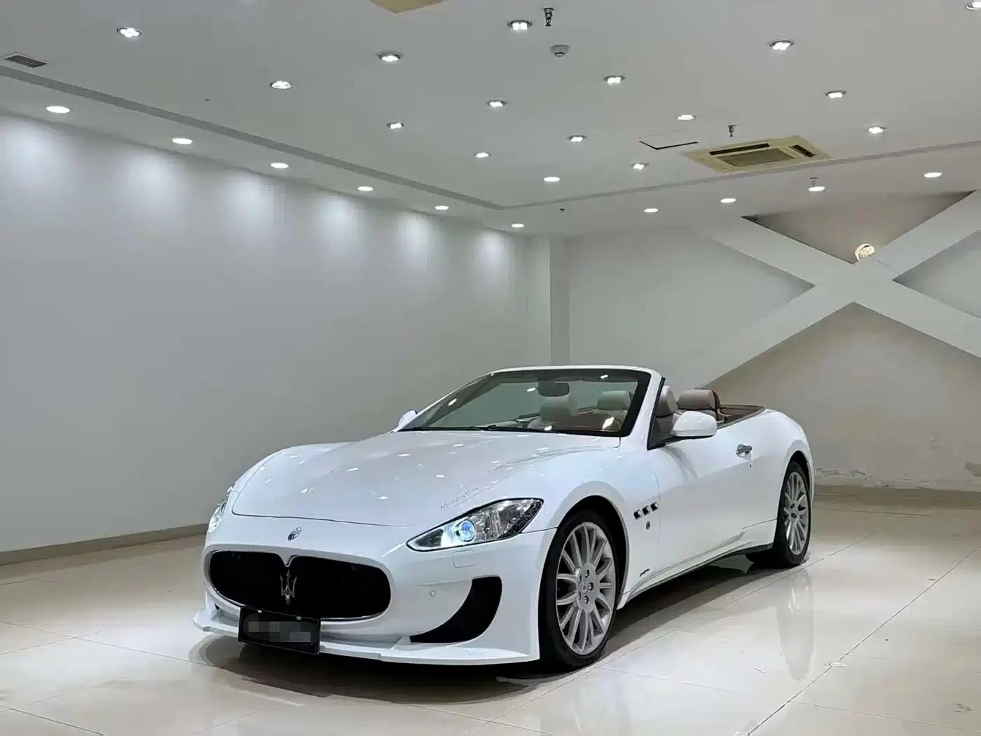 GranCabrio 2010 4.7L Automatic — миниатюра 1