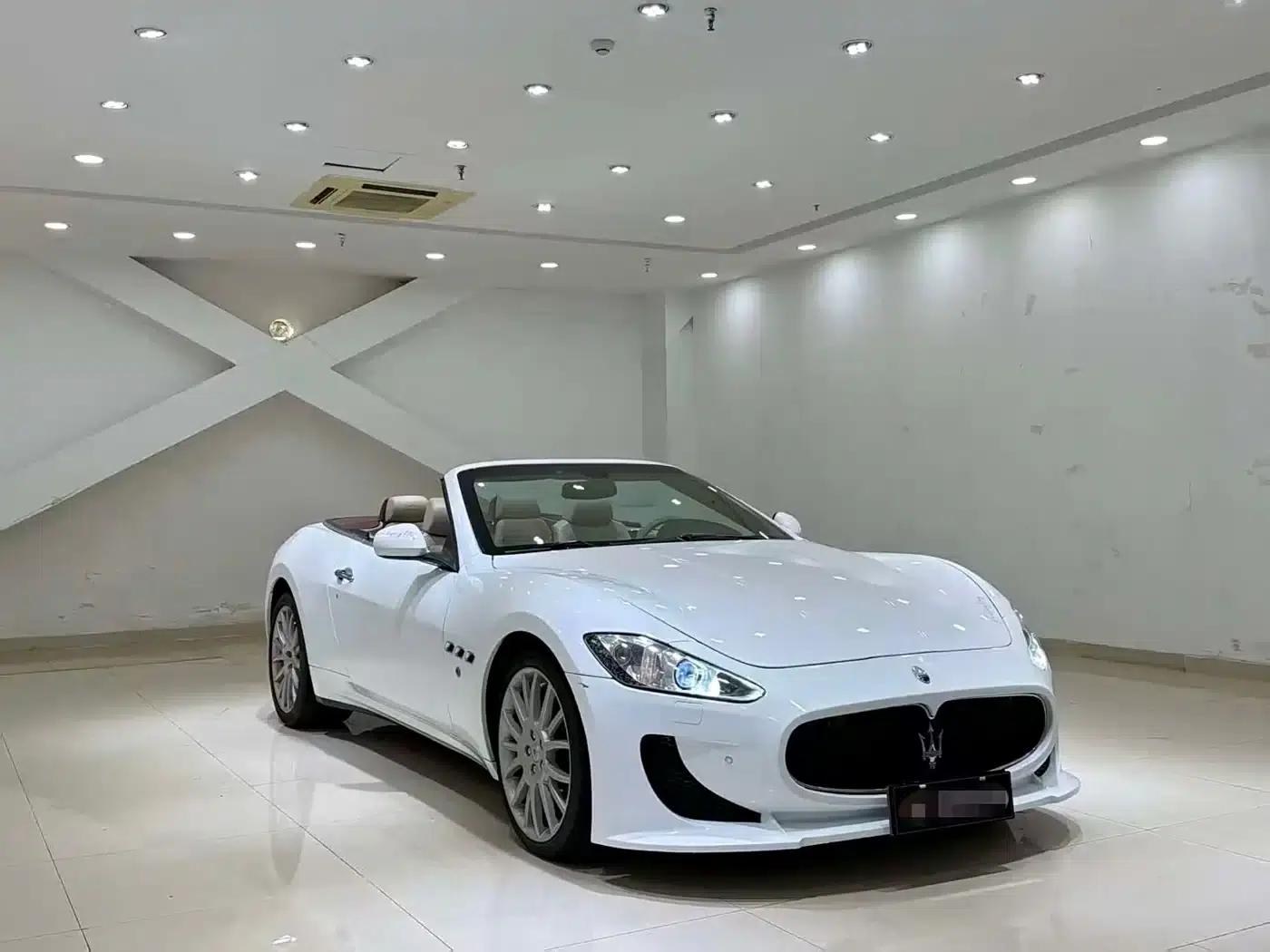 GranCabrio 2010 4.7L Automatic — миниатюра 3