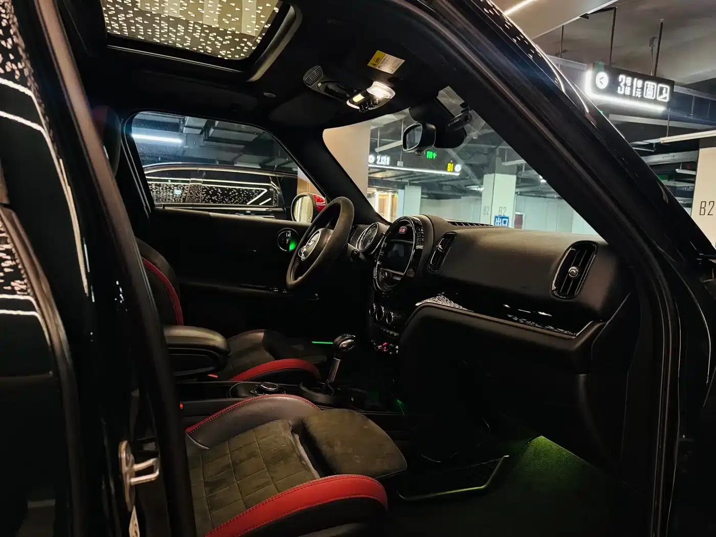 MINI JCW COUNTRYMAN 2018 2.0T JOHN COOPER WORKS ALL-IN — миниатюра 17