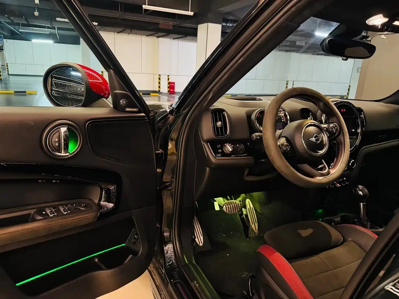 MINI JCW COUNTRYMAN 2018 2.0T JOHN COOPER WORKS ALL-IN — миниатюра 5