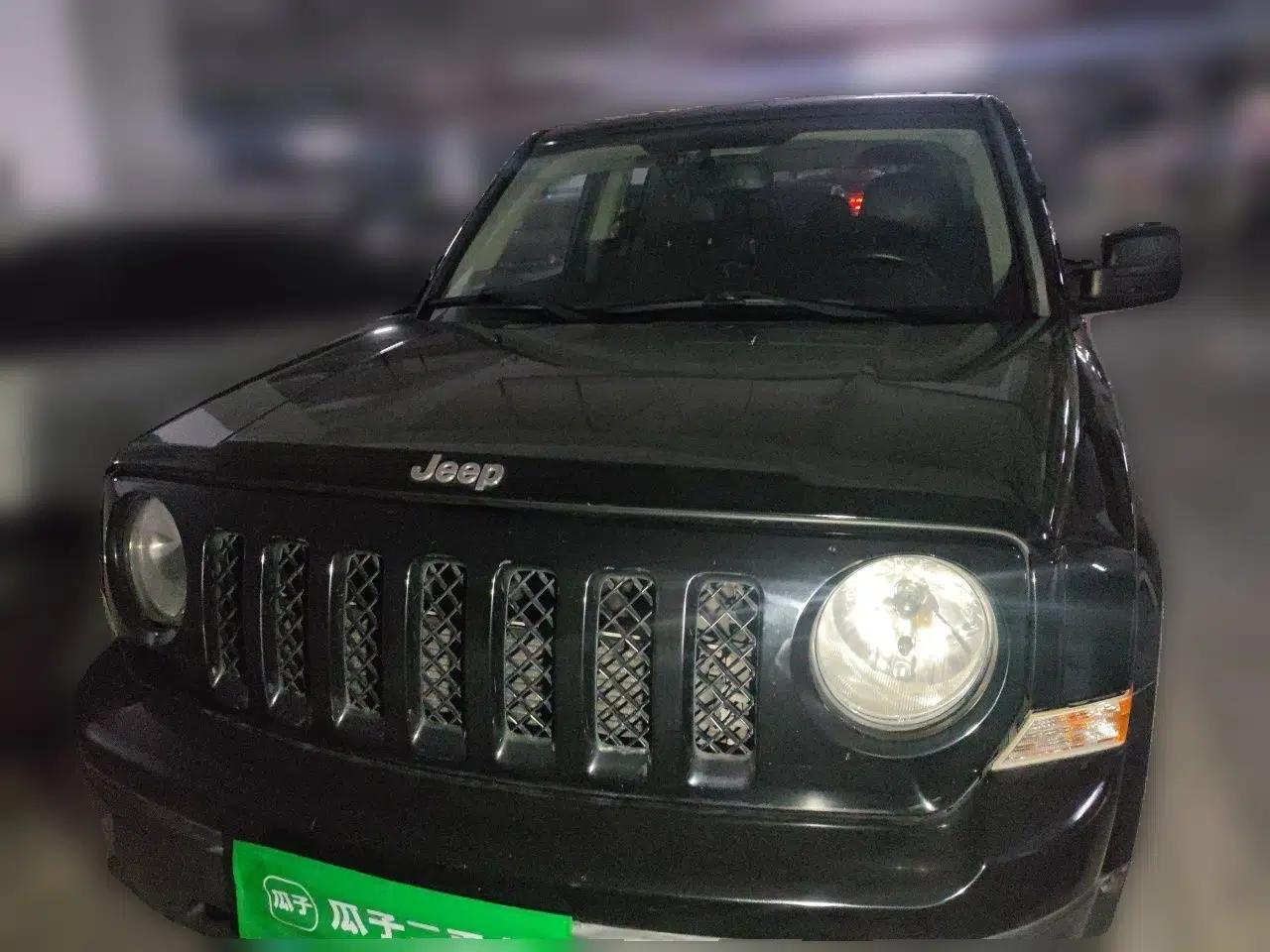 Jeep Patriot 2014 2.4L Luxury Navigation Edition — миниатюра 2
