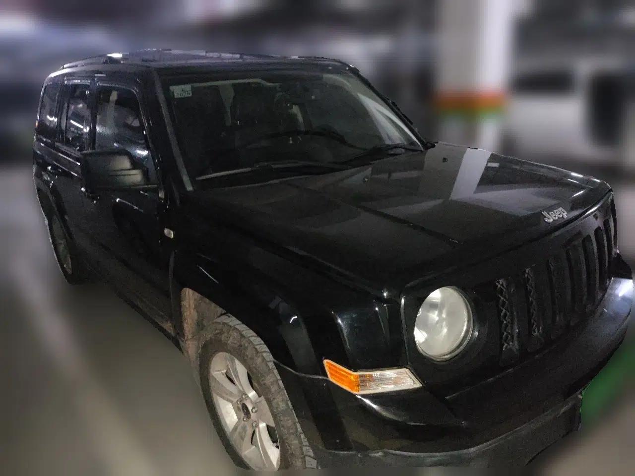 Jeep Patriot 2014 2.4L Luxury Navigation Edition — миниатюра 3