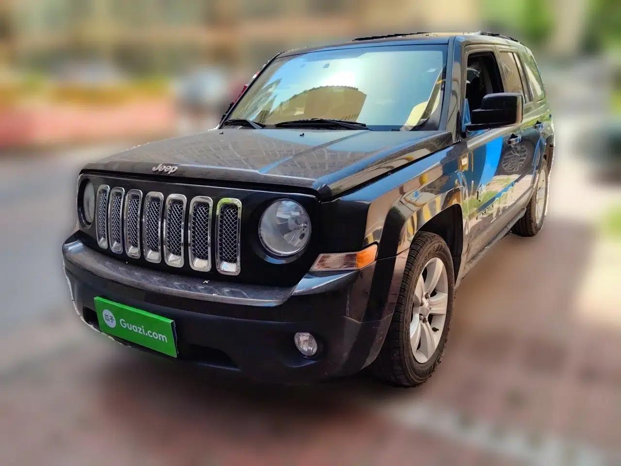Jeep Patriot 2012 2.4 Sport Edition — миниатюра 1