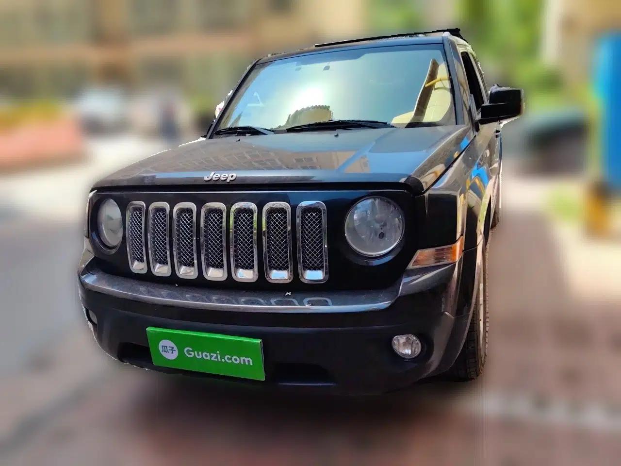 Jeep Patriot 2012 2.4 Sport Edition — миниатюра 2