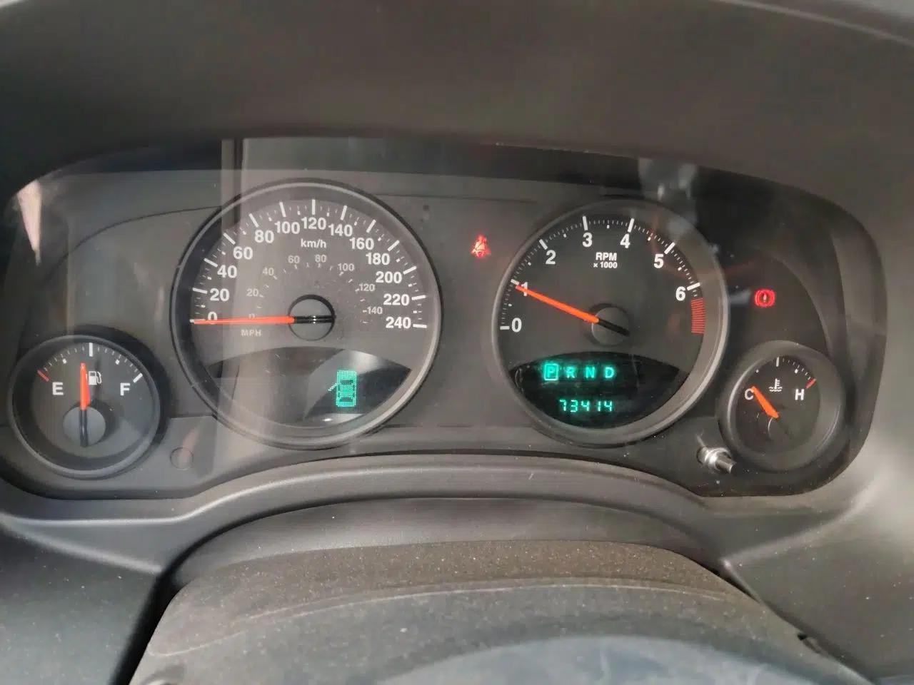 Jeep Patriot 2012 2.4 Sport Edition — миниатюра 11