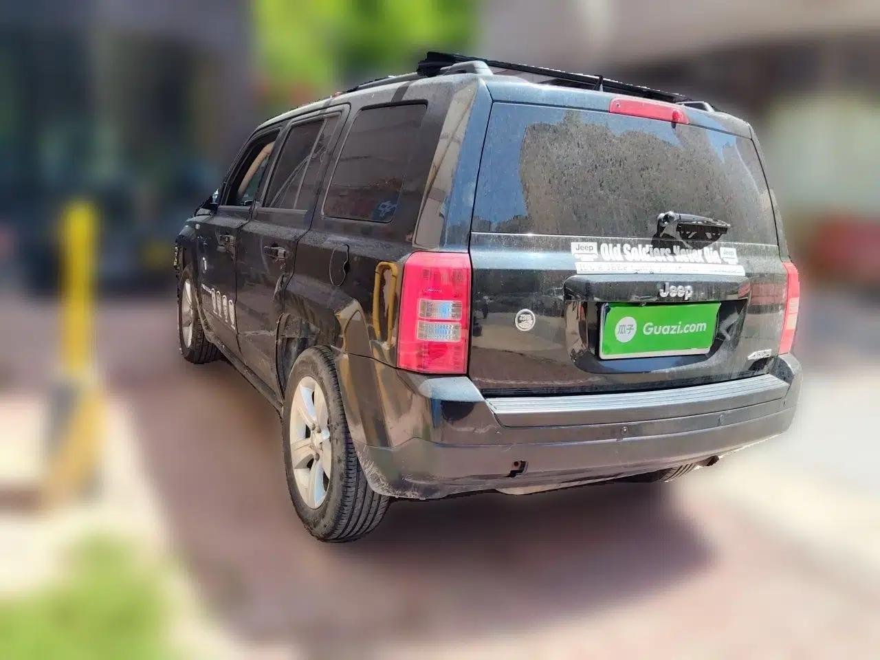 Jeep Patriot 2012 2.4 Sport Edition — миниатюра 4
