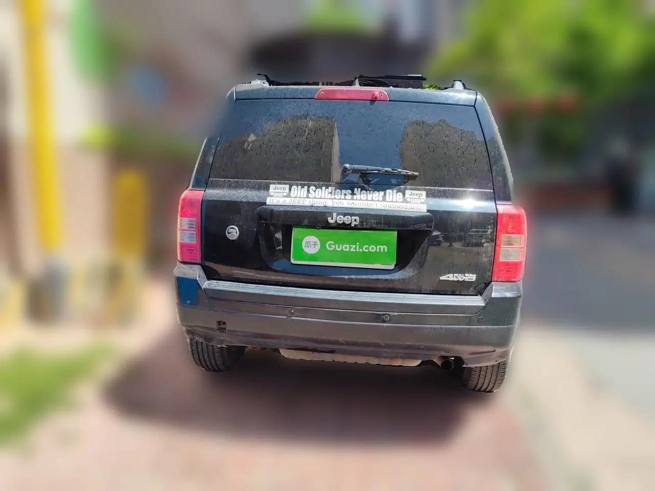 Jeep Patriot 2012 2.4 Sport Edition — миниатюра 5