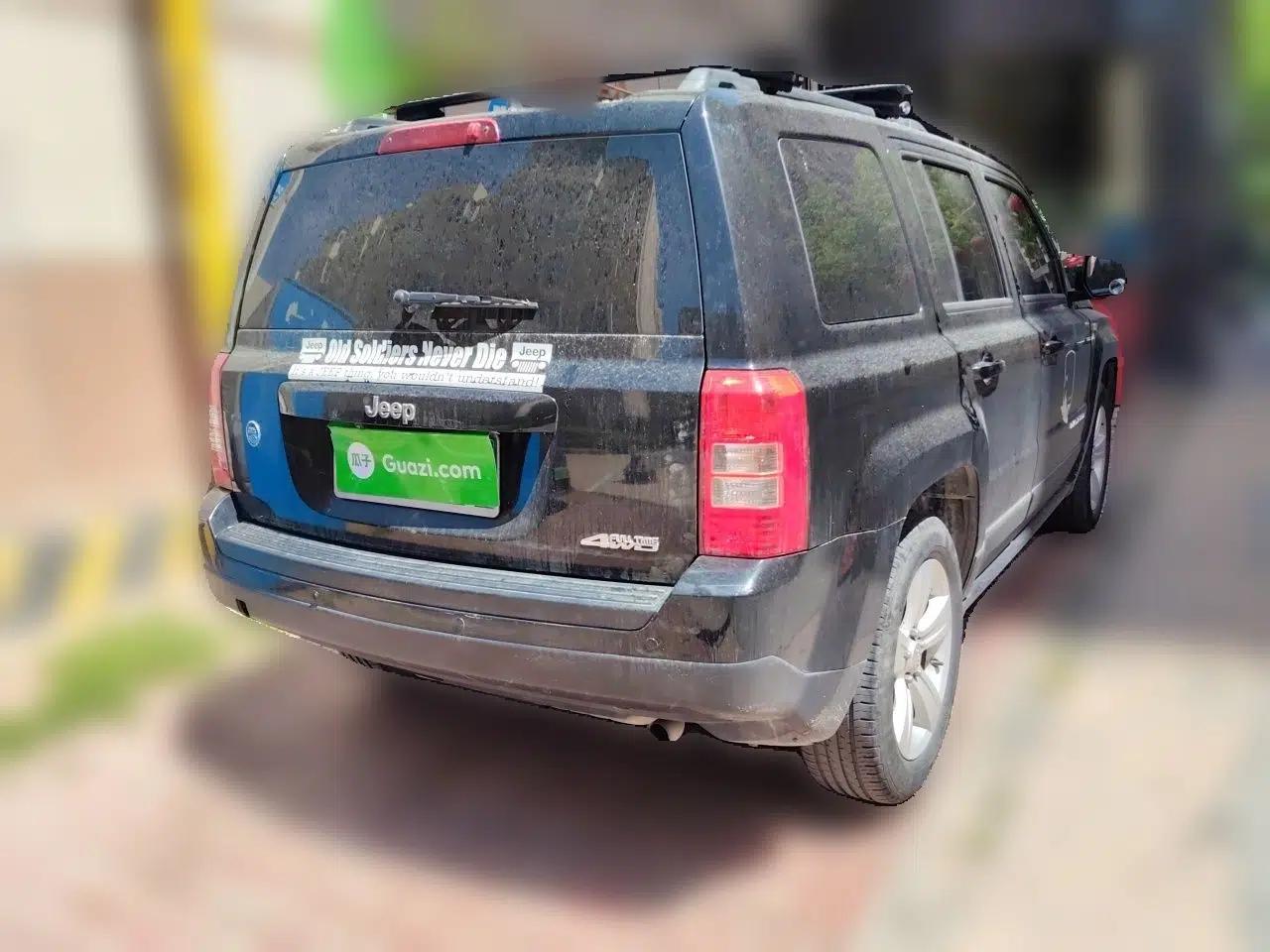 Jeep Patriot 2012 2.4 Sport Edition — миниатюра 6