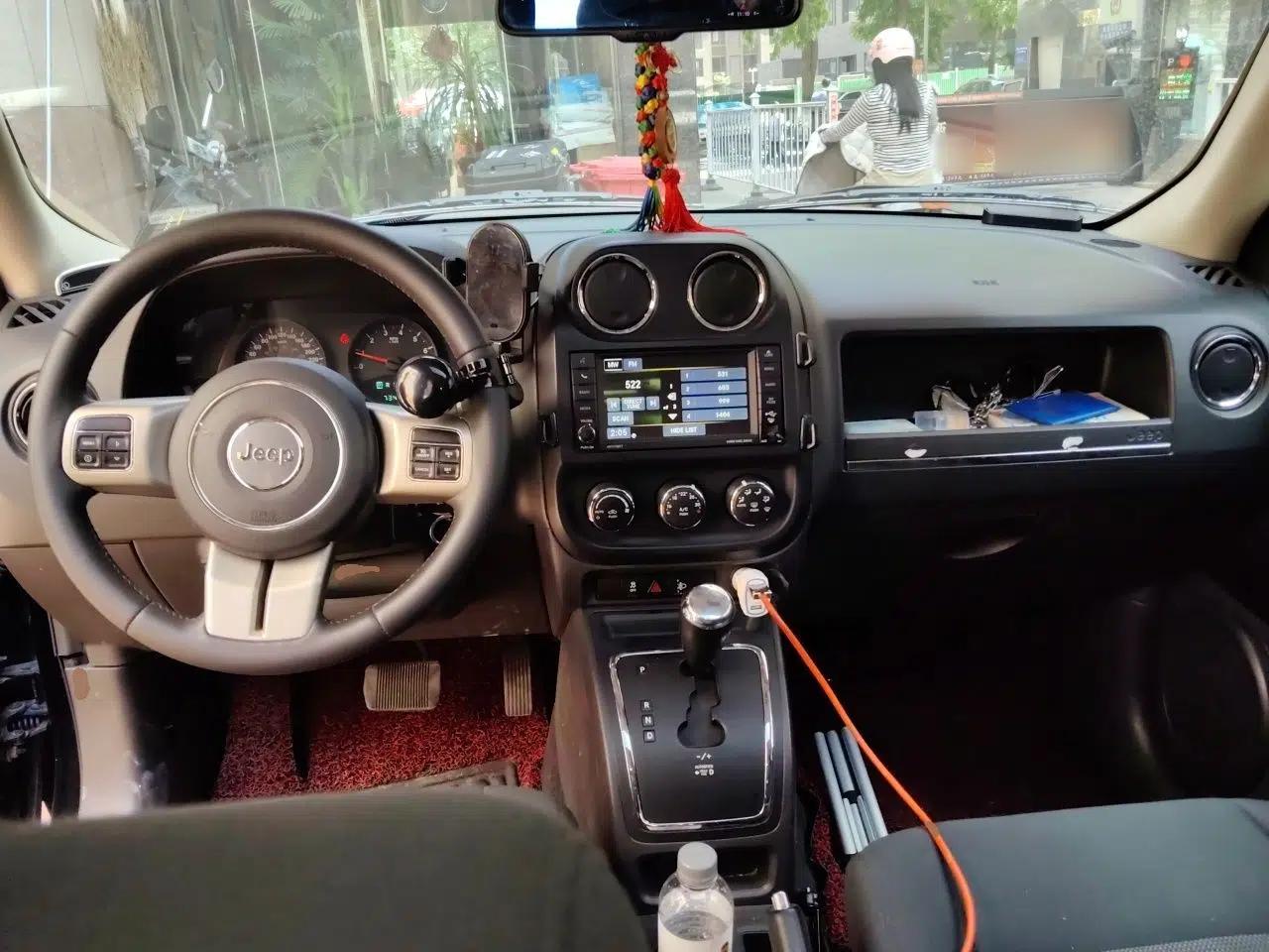 Jeep Patriot 2012 2.4 Sport Edition — миниатюра 9