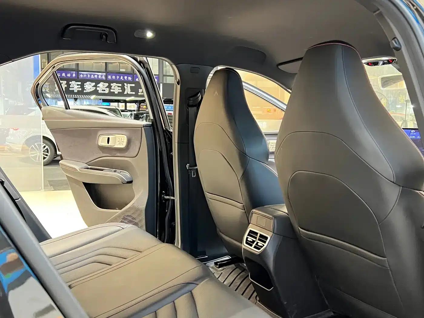 Nezha X 2024 Model 400 Premium Edition — миниатюра 11