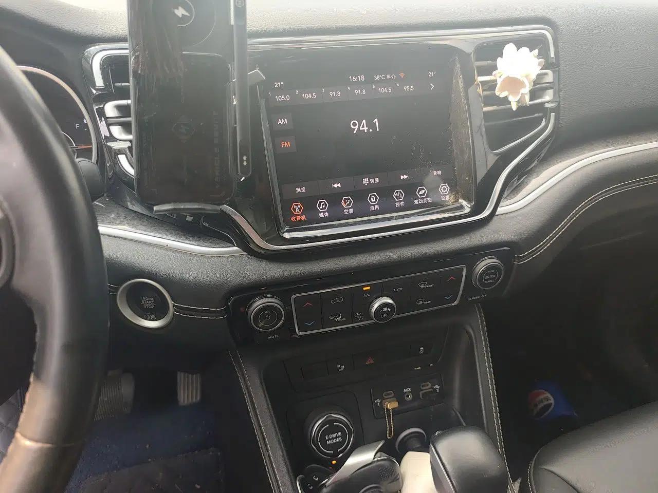 Jeep Commander PHEV 2020 2.0T Plug-in Hybrid Enjoyment Version — миниатюра 13