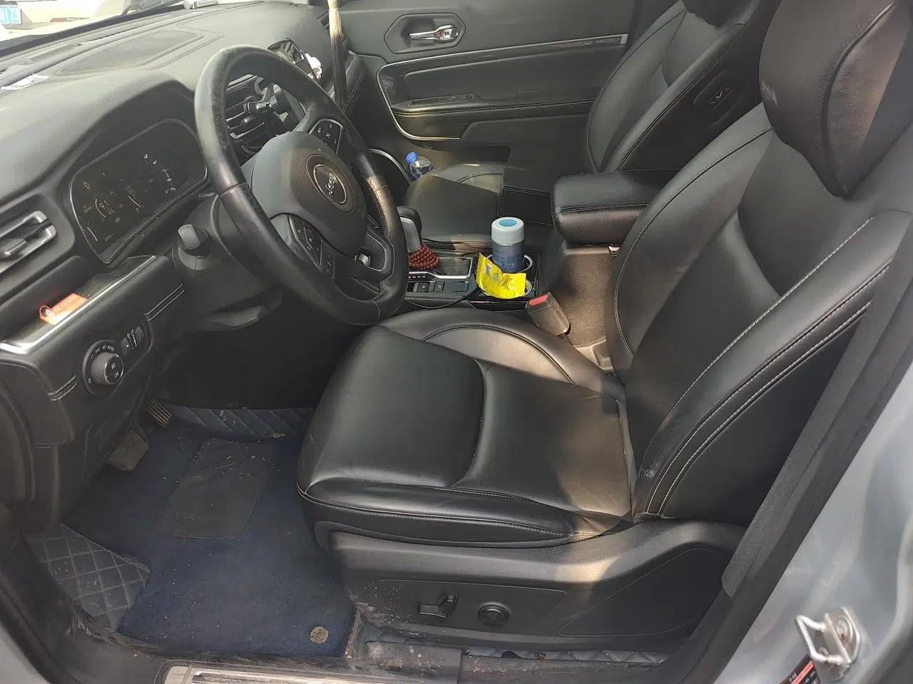 Jeep Commander PHEV 2020 2.0T Plug-in Hybrid Enjoyment Version — миниатюра 15