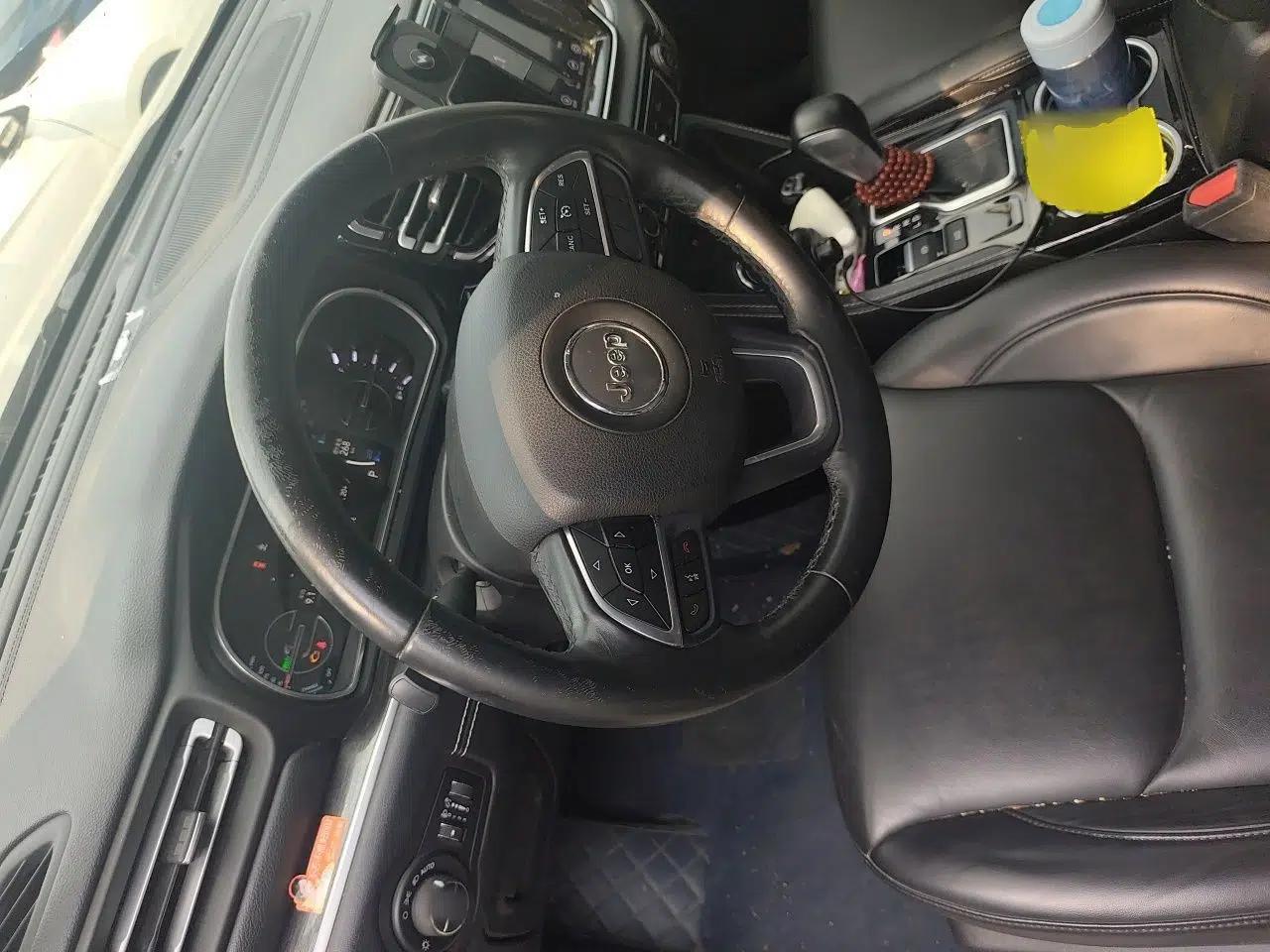 Jeep Commander PHEV 2020 2.0T Plug-in Hybrid Enjoyment Version — миниатюра 10