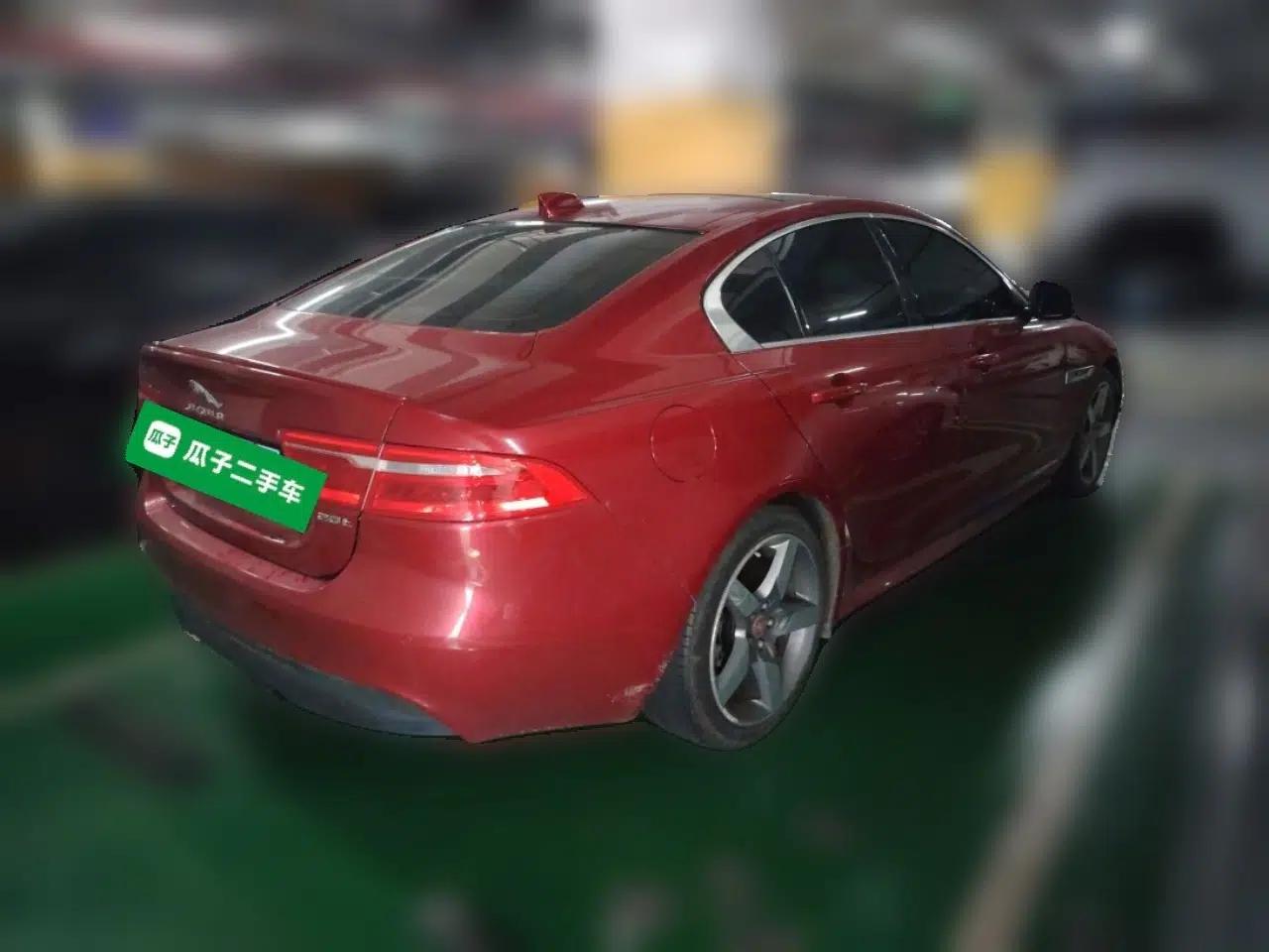 Jaguar XE 2017 2.0T 200 PS R-Sport — миниатюра 6