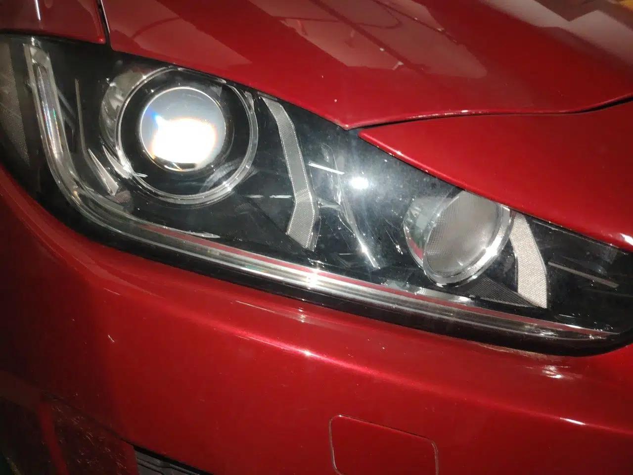 Jaguar XE 2017 2.0T 200 PS R-Sport — миниатюра 7