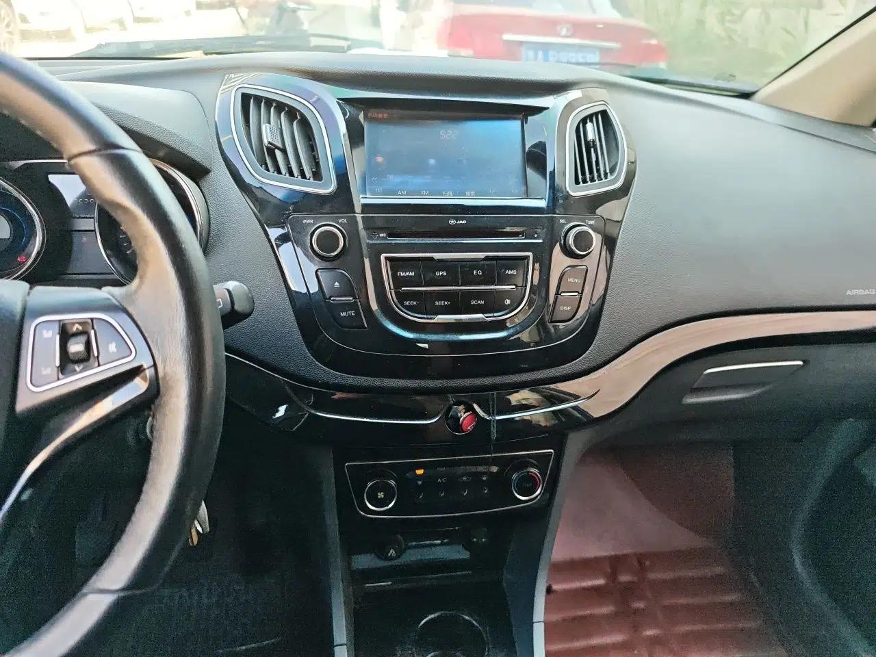 JAC Group Refine M2 2013 1.5L Manual Comfort Model 5 Seats — миниатюра 13