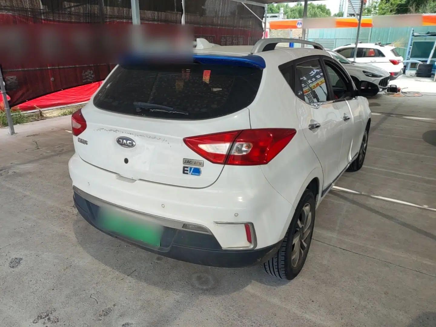 JAC Group iEV7S 2018 Smart Enjoyment Model — миниатюра 6