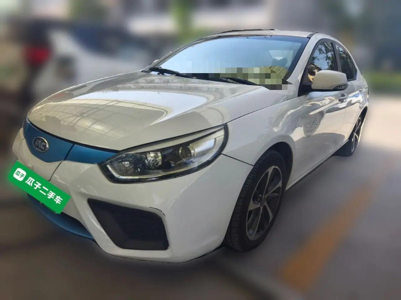 JAC Group iEVA50 2018 Luxury Model — миниатюра 1