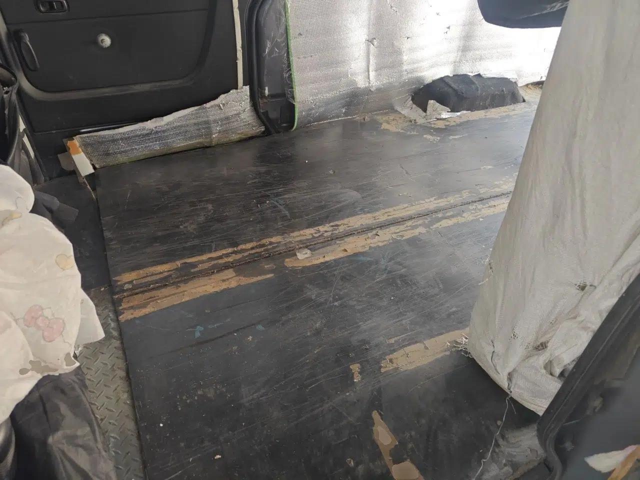 Jinbei Gold Hiace 2021 1.5L Passenger Vehicle Travel Lion 5-Seater — миниатюра 20
