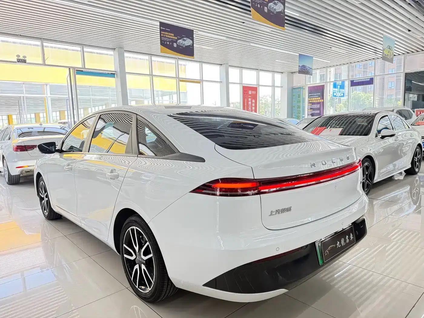 Roewe D6 2025 450km Premium Edition — миниатюра 5