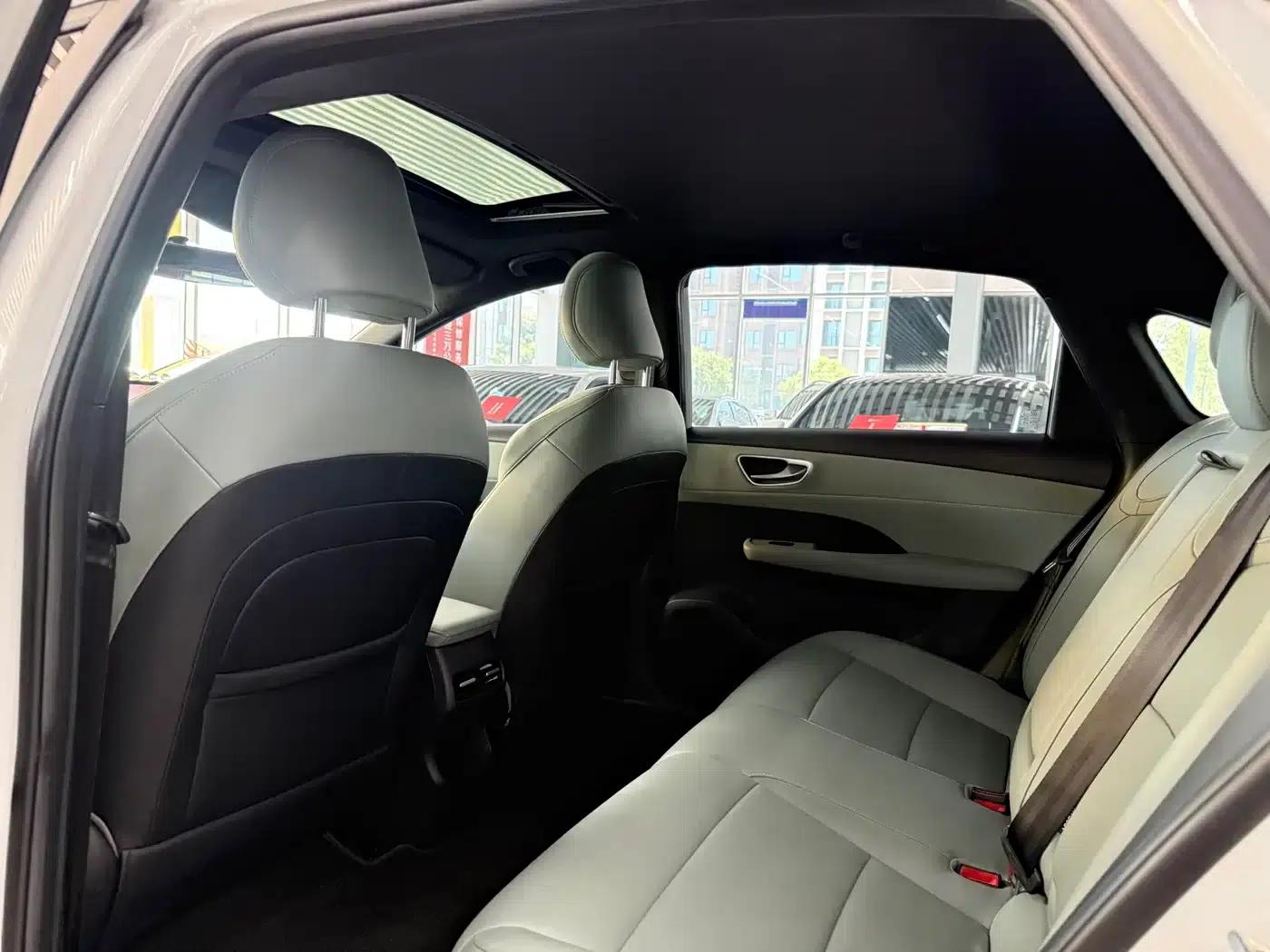Roewe D6 2025 450km Premium Edition — миниатюра 8