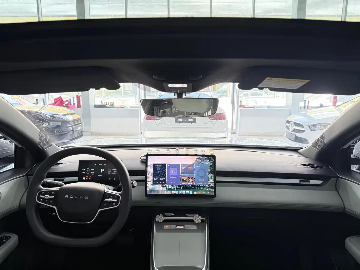 Roewe D6 2025 450km Premium Edition — миниатюра 9