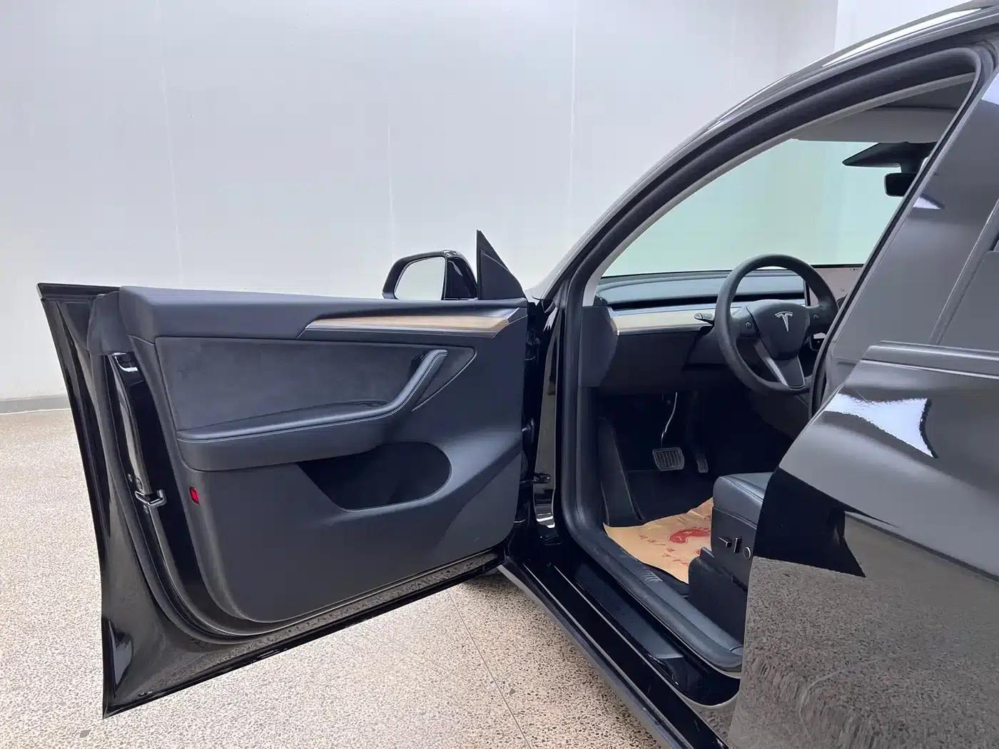 Model Y 2022 Facelift Long Range All-Wheel Drive Version — миниатюра 12