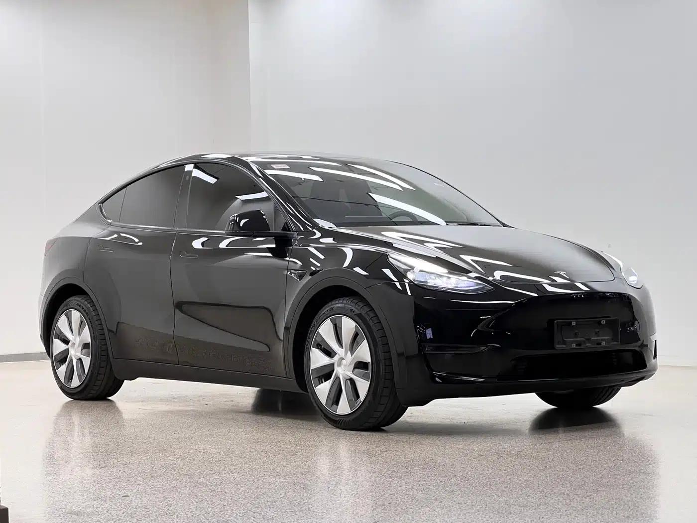 Model Y 2022 Facelift Long Range All-Wheel Drive Version — миниатюра 3