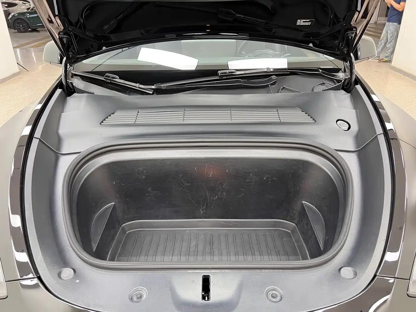 Model Y 2022 Facelift Long Range All-Wheel Drive Version — миниатюра 29