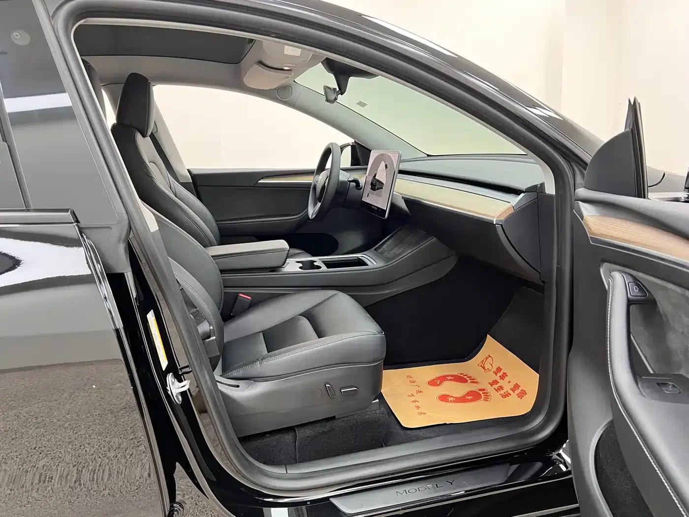 Model Y 2022 Facelift Long Range All-Wheel Drive Version — миниатюра 30