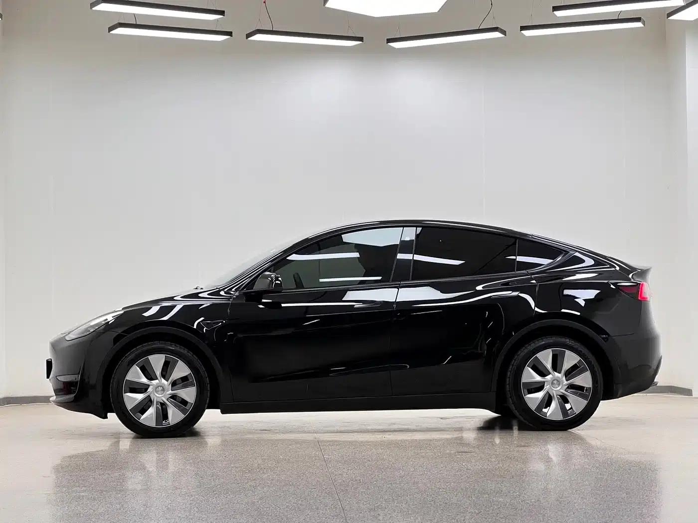 Model Y 2022 Facelift Long Range All-Wheel Drive Version — миниатюра 4