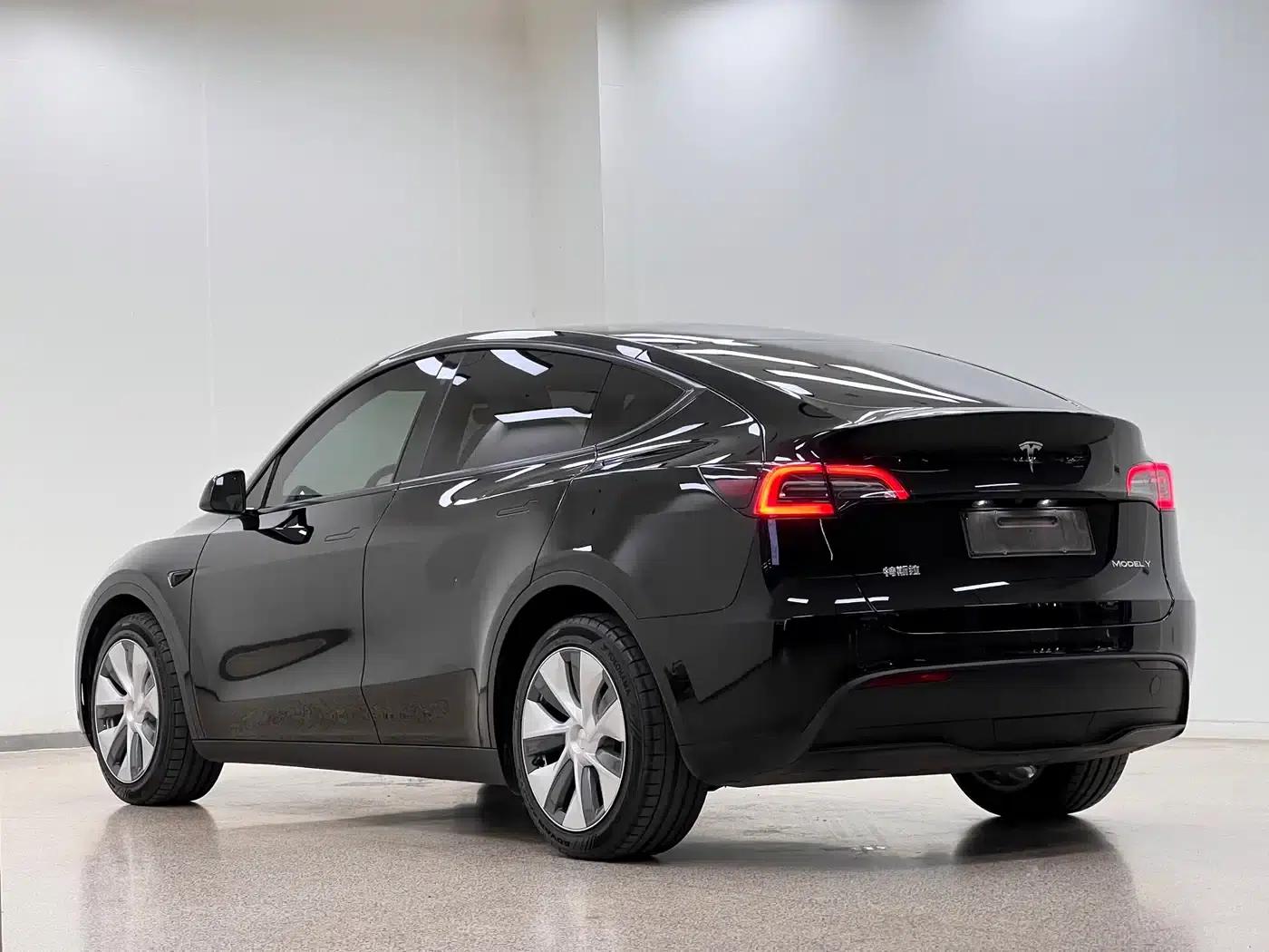 Model Y 2022 Facelift Long Range All-Wheel Drive Version — миниатюра 5