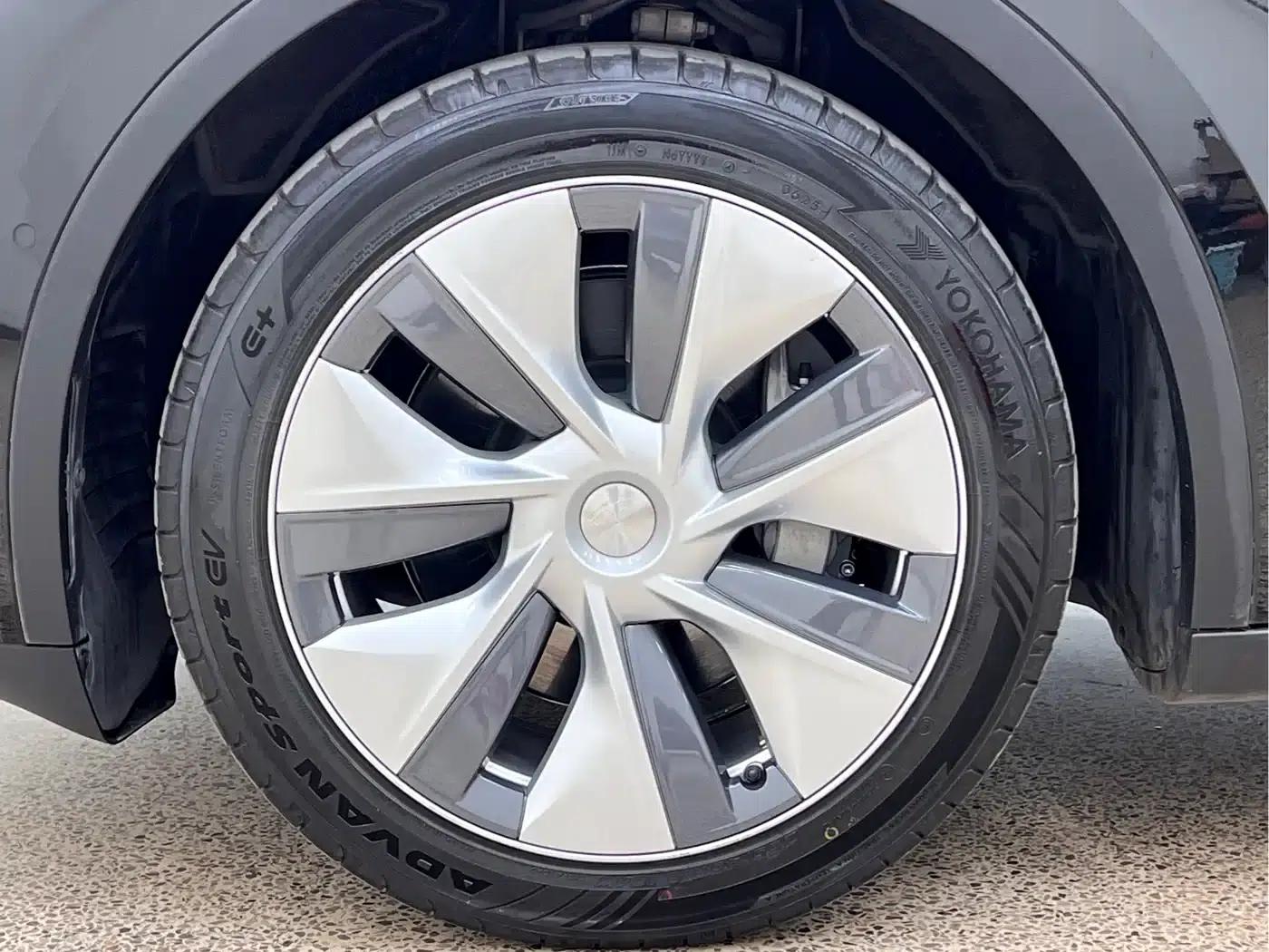 Model Y 2022 Facelift Long Range All-Wheel Drive Version — миниатюра 9