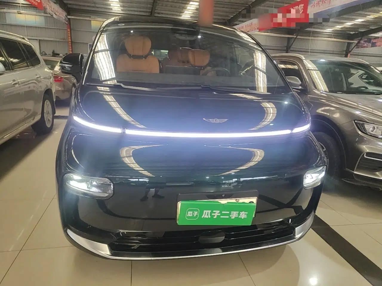 Geely Galaxy LEVC L380 2024 140-Degree 6-Seater All-Wheel-Drive Ultra — миниатюра 2