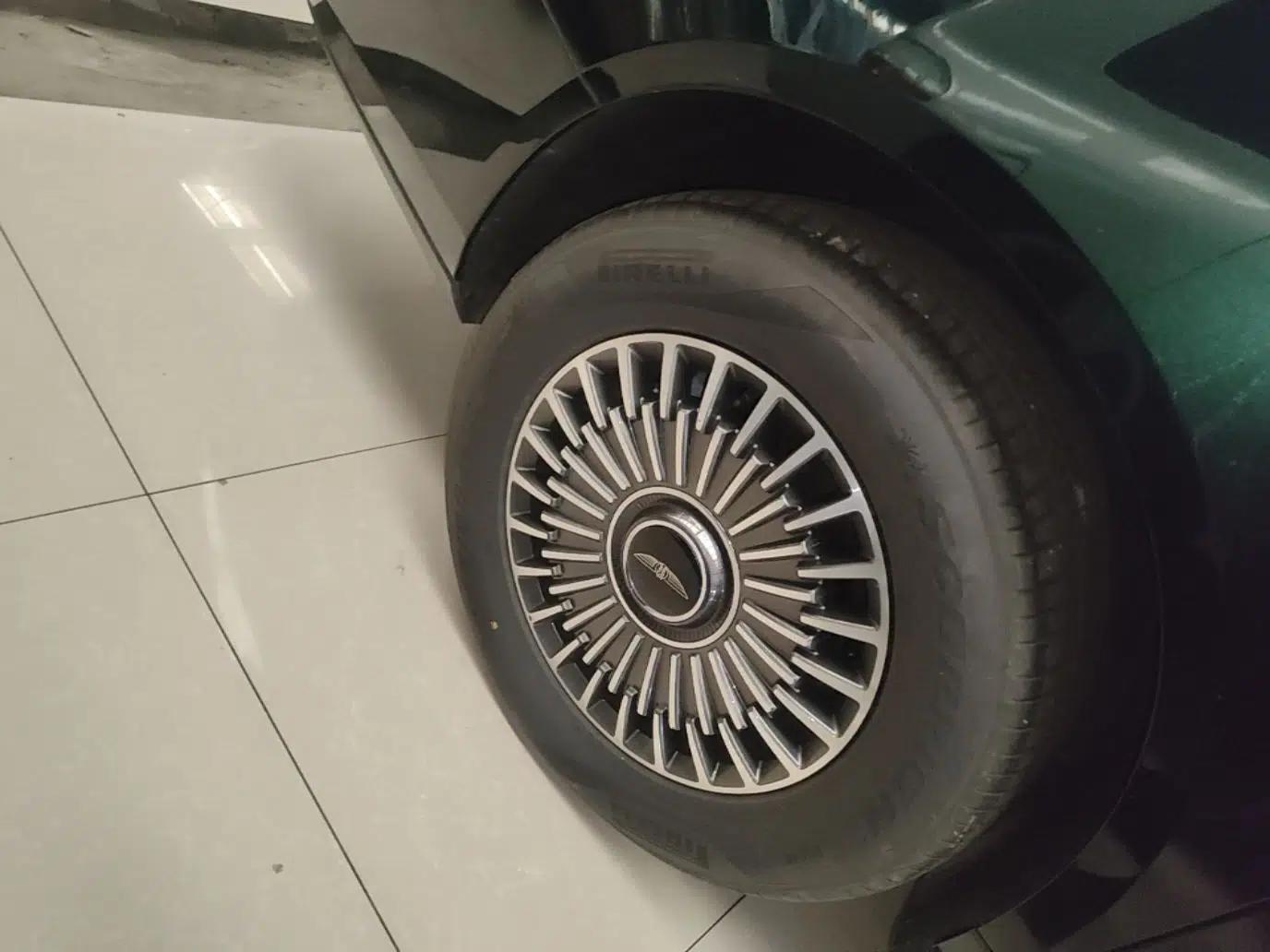 Geely Galaxy LEVC L380 2024 140-Degree 6-Seater All-Wheel-Drive Ultra — миниатюра 11