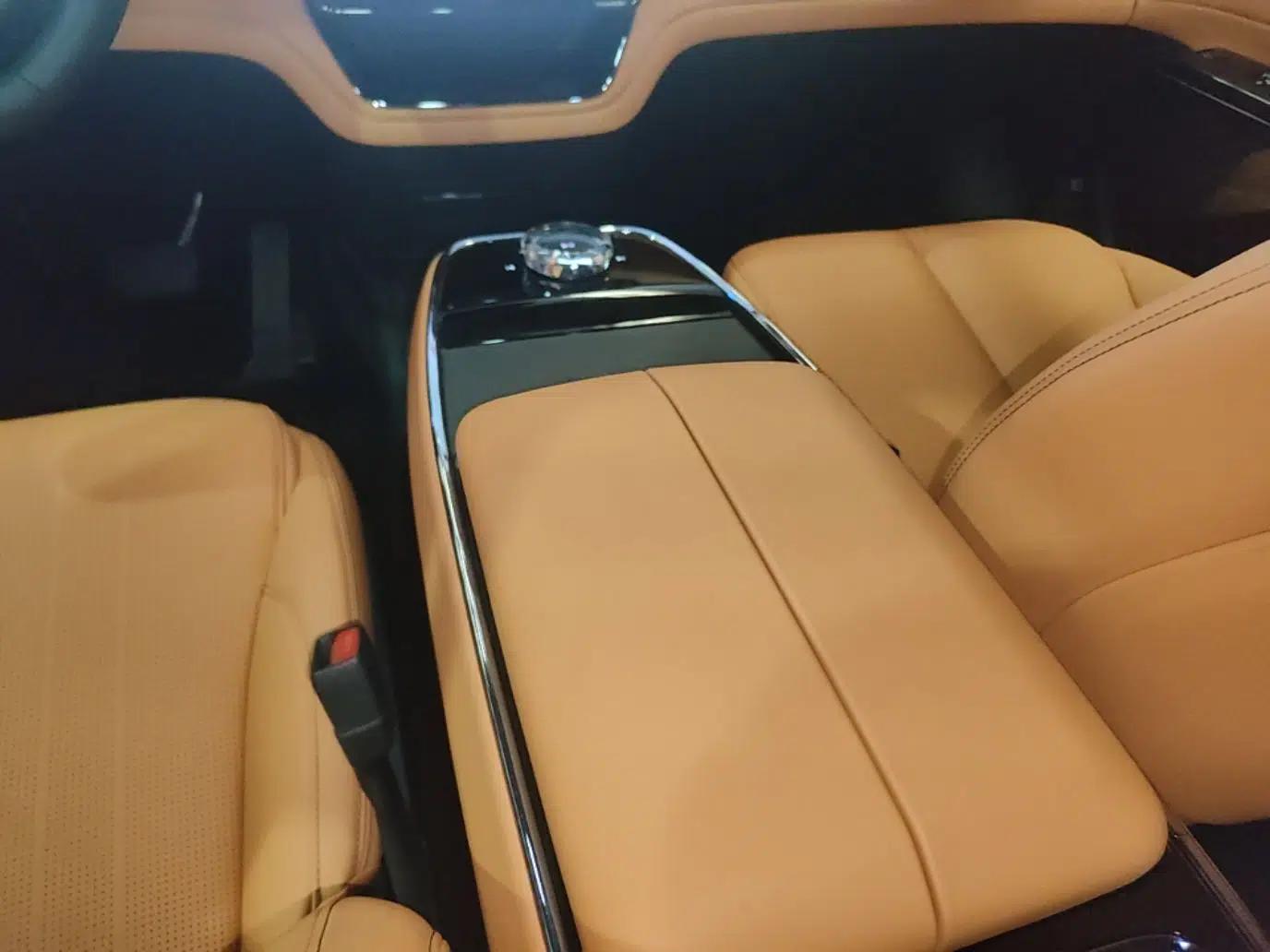 Geely Galaxy LEVC L380 2024 140-Degree 6-Seater All-Wheel-Drive Ultra — миниатюра 16