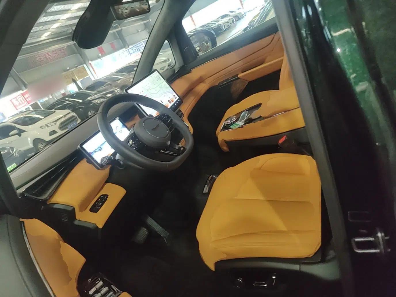 Geely Galaxy LEVC L380 2024 140-Degree 6-Seater All-Wheel-Drive Ultra — миниатюра 17