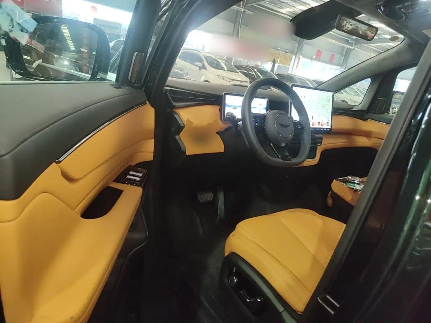 Geely Galaxy LEVC L380 2024 140-Degree 6-Seater All-Wheel-Drive Ultra — миниатюра 18