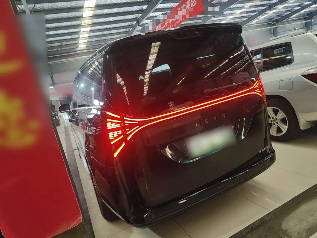 Geely Galaxy LEVC L380 2024 140-Degree 6-Seater All-Wheel-Drive Ultra — миниатюра 4