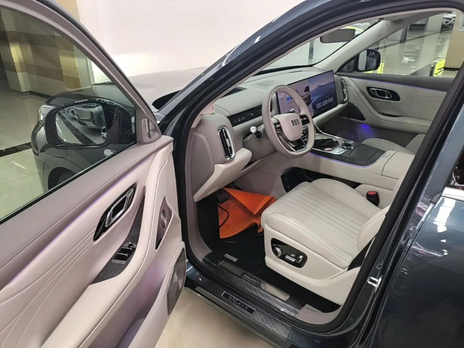 Geely Galaxy M9 2025 Model 210km Four-Wheel-Drive Leading Edition — миниатюра 18