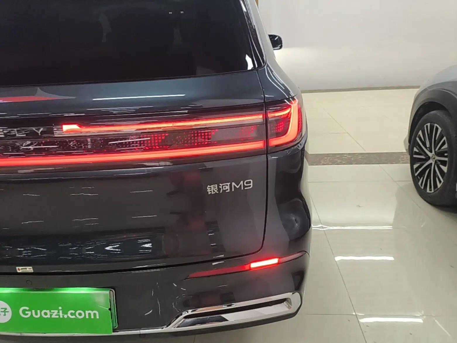 Geely Galaxy M9 2025 Model 210km Four-Wheel-Drive Leading Edition — миниатюра 9